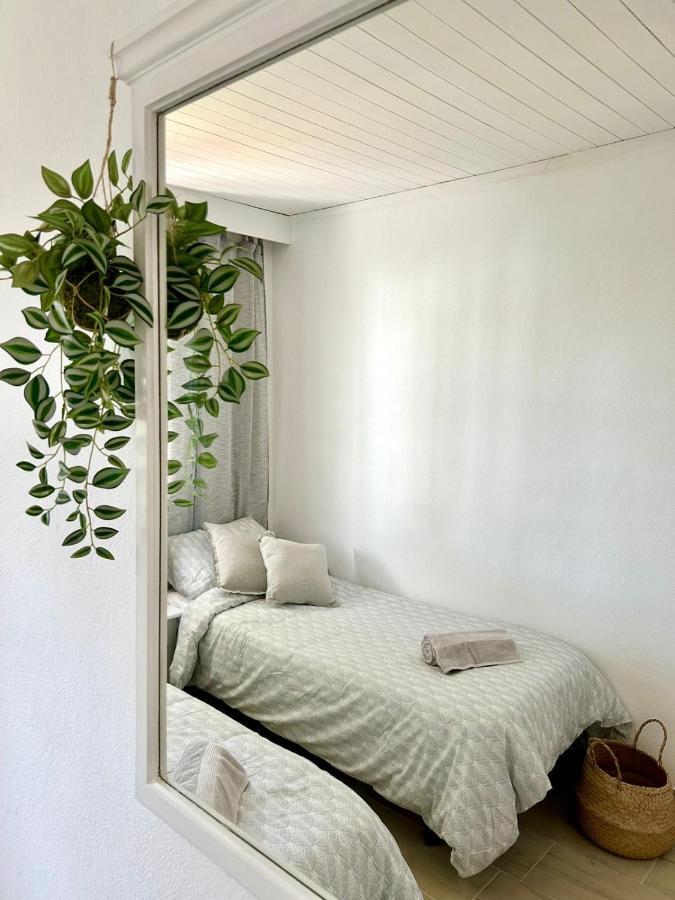 Menorca Chic Apartment Near Beach & Harbour 卡兰博希 外观 照片