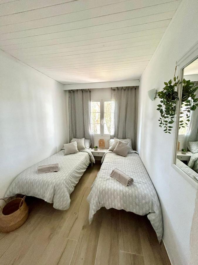 Menorca Chic Apartment Near Beach & Harbour 卡兰博希 外观 照片