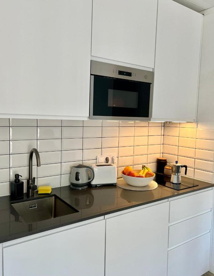 Menorca Chic Apartment Near Beach & Harbour 卡兰博希 外观 照片