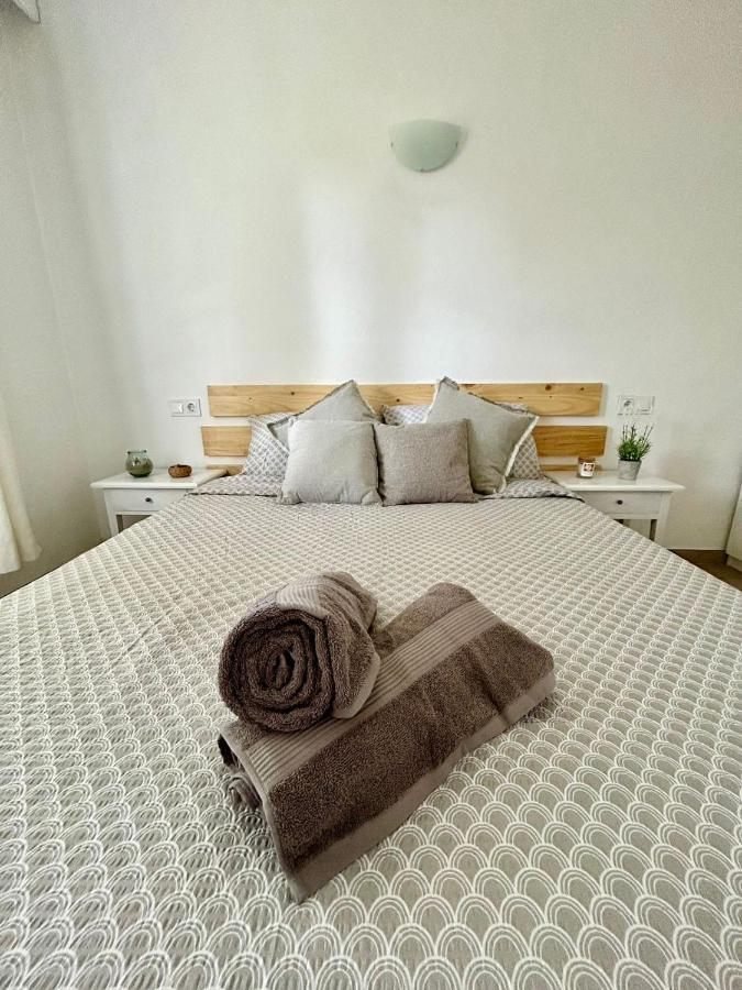 Menorca Chic Apartment Near Beach & Harbour 卡兰博希 外观 照片