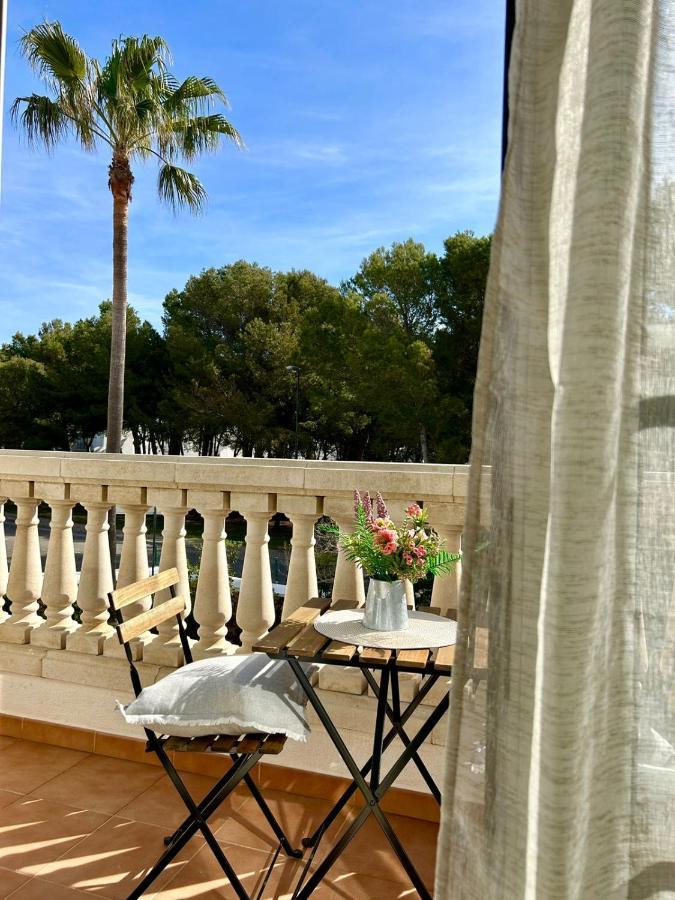 Menorca Chic Apartment Near Beach & Harbour 卡兰博希 外观 照片