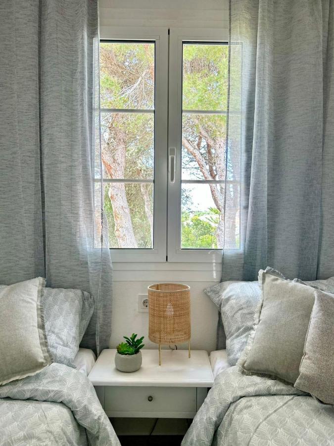 Menorca Chic Apartment Near Beach & Harbour 卡兰博希 外观 照片